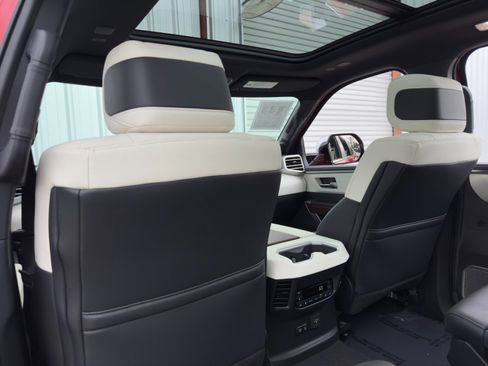 Used 2024 Toyota Sequoia Capstone image 40