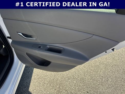 Certified 2025 Hyundai Elantra Sport image 16