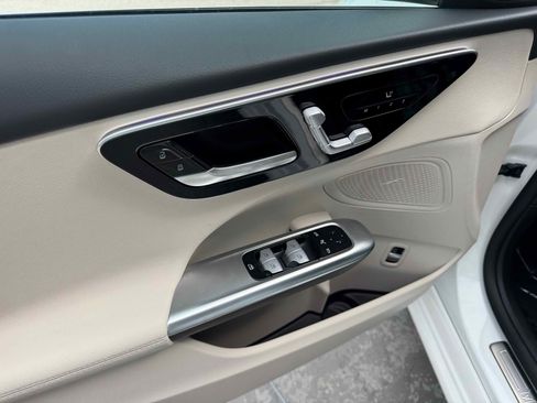 New 2025 Mercedes-Benz C 300 4MATIC Sedan image 16