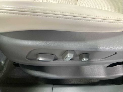 Used 2021 Cadillac XT6 Premium Luxury image 37