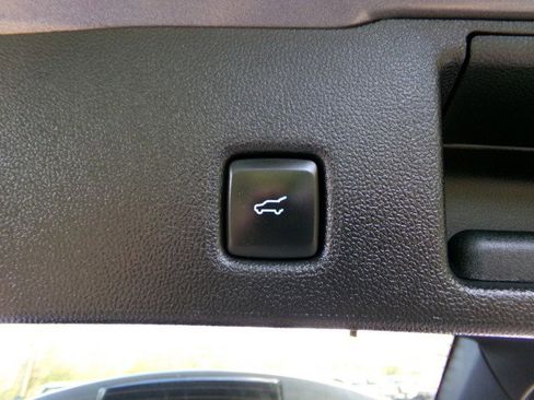 Used 2022 Ford Escape SE w/ Convenience Package image 29