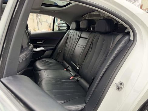 Used 2025 Mercedes-Benz E 350 4MATIC Sedan image 24