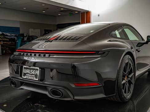 New 2026 Porsche 911 Carrera RWD image 21