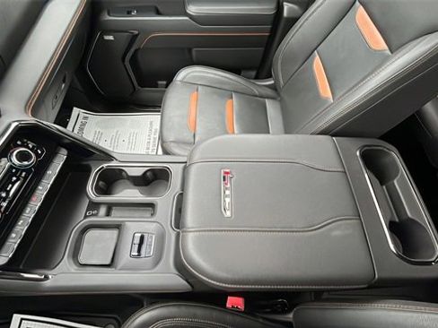 Used 2024 GMC Sierra 2500 AT4 w/ AT4 Preferred Package image 23