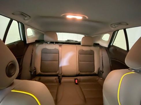 Used 2024 Chevrolet Trax ACTIV w/ Sunroof Package image 10