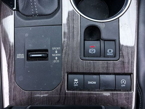 Used 2022 Toyota Highlander Limited image 28