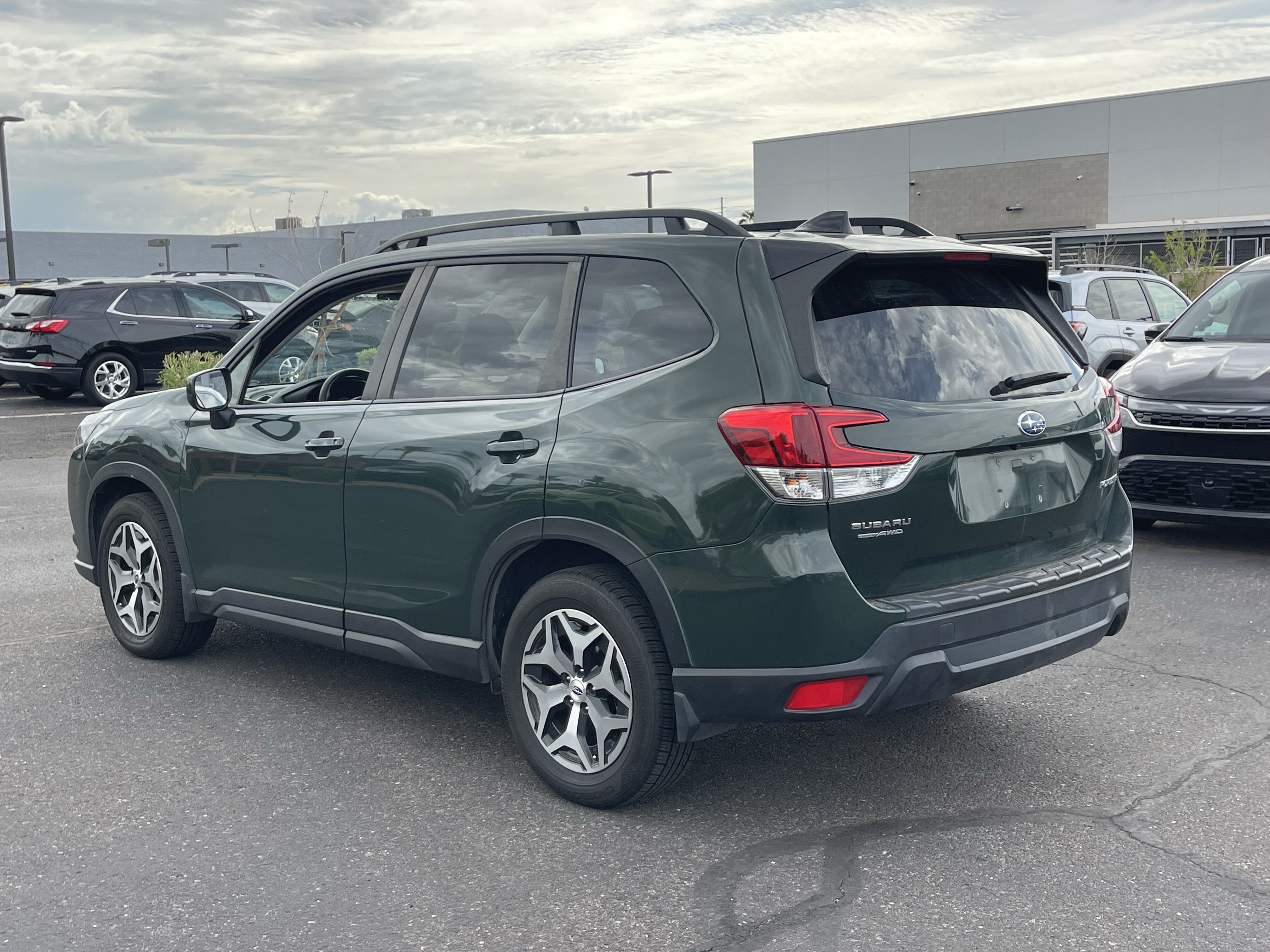 Used 2024 Subaru Forester Premium AWD/4WD image 1
