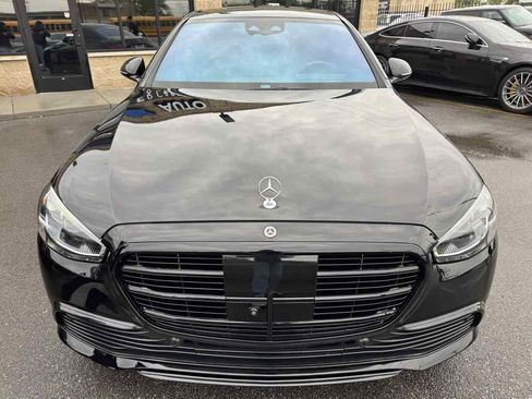 Used 2021 Mercedes-Benz S 580 4MATIC Sedan image 2