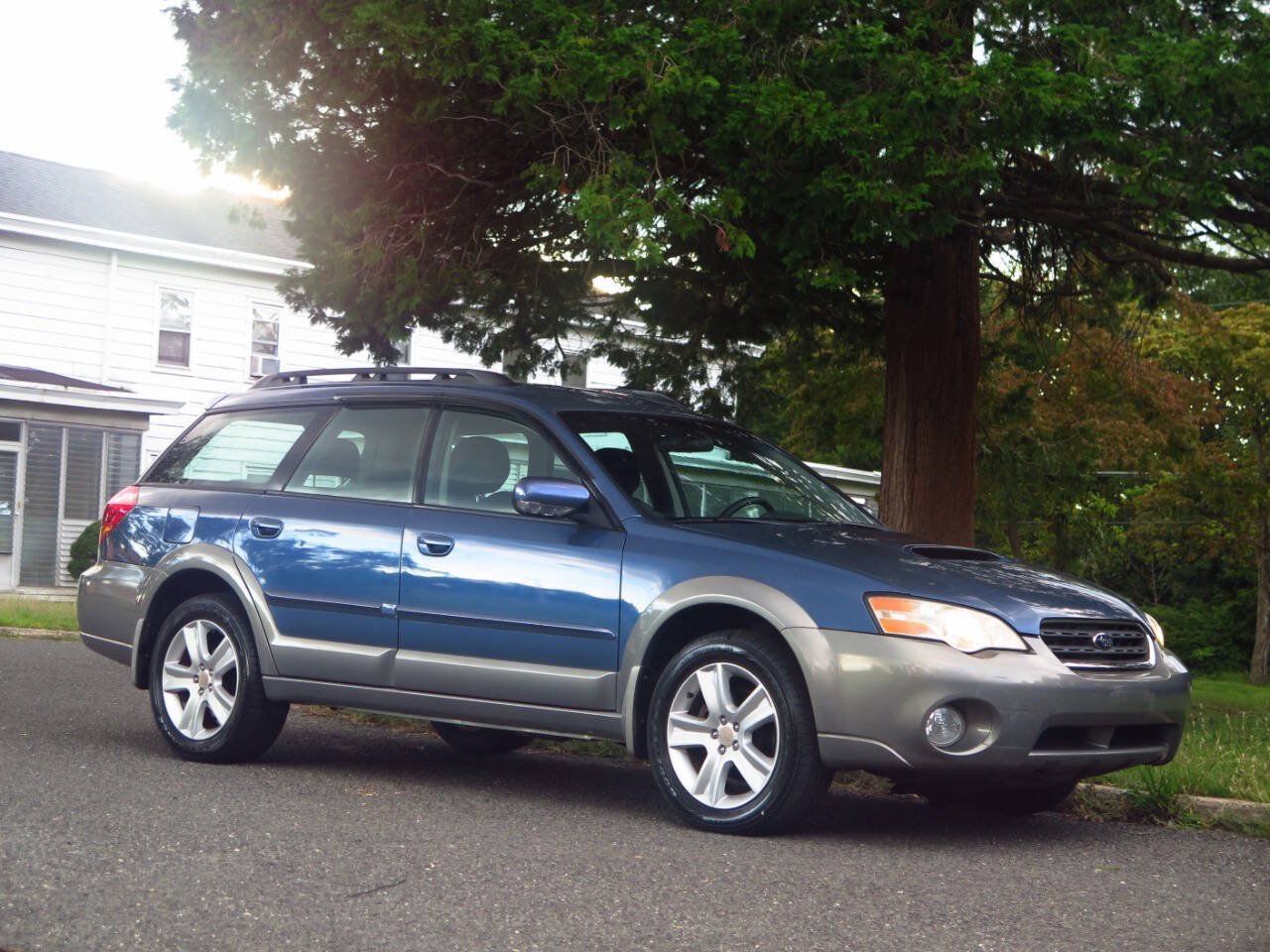 Used 2006 Subaru Outback 2.5XT AWD/4WD image 6