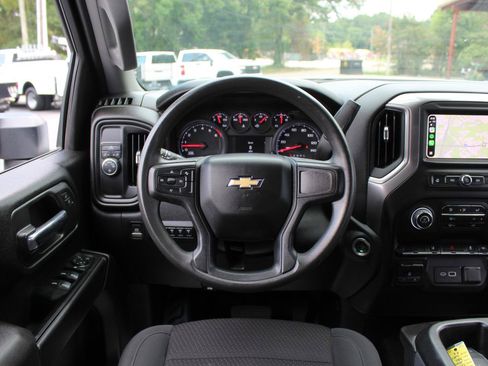 Used 2024 Chevrolet Silverado 2500 W/T w/ WT Convenience Package RWD image 29