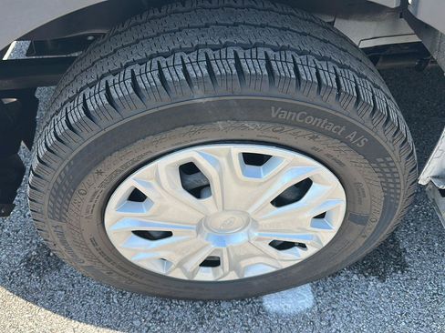 Certified 2025 Ford Transit 250 Low Roof w/ Exterior Upgrade Package RWD image 9
