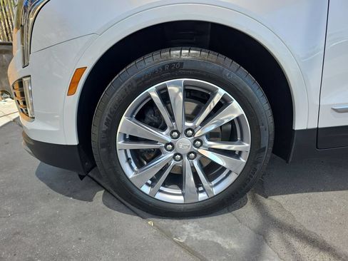 Certified 2024 Cadillac XT5 Premium Luxury w/ LPO, Premium Carpet Package FWD image 34