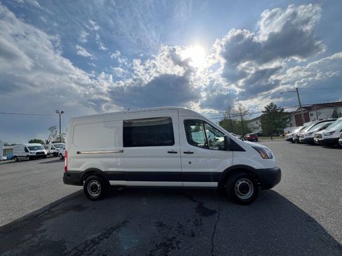 Used 2018 Ford Transit 350 148 Medium Roof RWD image 31