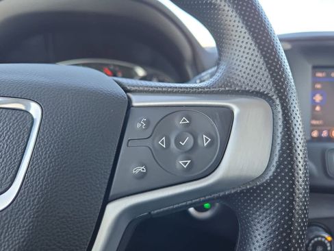 Used 2024 GMC Terrain SLE image 23