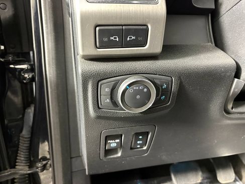 Used 2020 Ford F150 Platinum AWD/4WD image 14