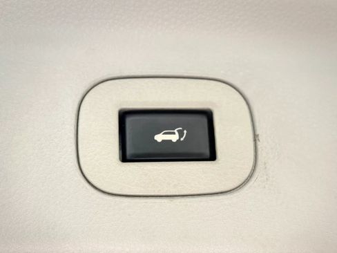 Used 2012 Nissan Quest SL w/ Bose Pkg FWD image 46