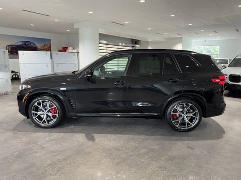 New 2026 BMW X5 xDrive50e image 4
