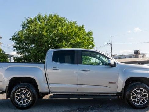 Used 2017 GMC Canyon SLE w/ All Terrain Package AWD/4WD image 5