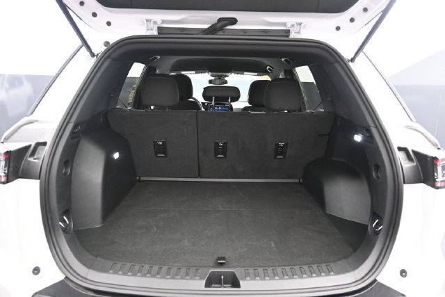 Used 2025 Chevrolet Equinox LT FWD image 31