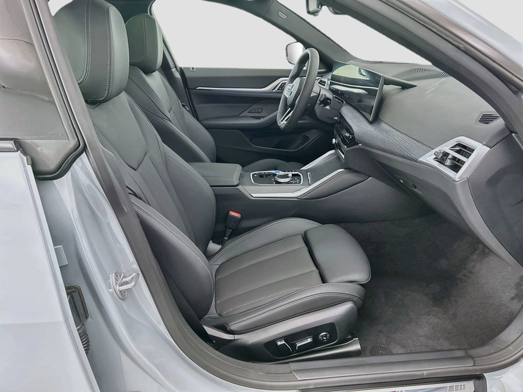 New 2026 BMW i4 eDrive40 w/ M Sport Package RWD image 19
