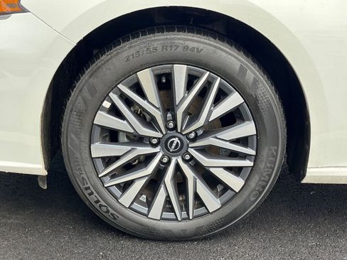 Used 2025 Nissan Altima 2.5 SV image 27