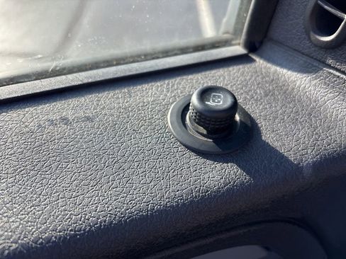 Used 2011 Ford F150 XLT image 17