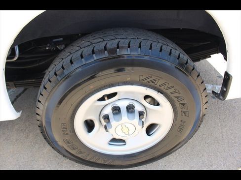 Used 2022 Chevrolet Express 3500 LS image 28