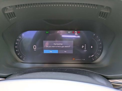 Certified 2026 Volvo XC60 B5 Core w/ Climate Package AWD/4WD image 30