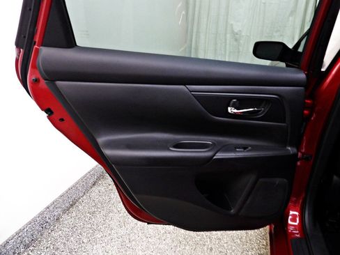 Used 2018 Nissan Altima 2.5 S w/ S Convenience Package FWD image 9