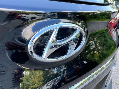 Used 2022 Hyundai Kona Limited AWD/4WD image 30