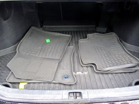 Used 2021 Toyota Camry XLE image 32