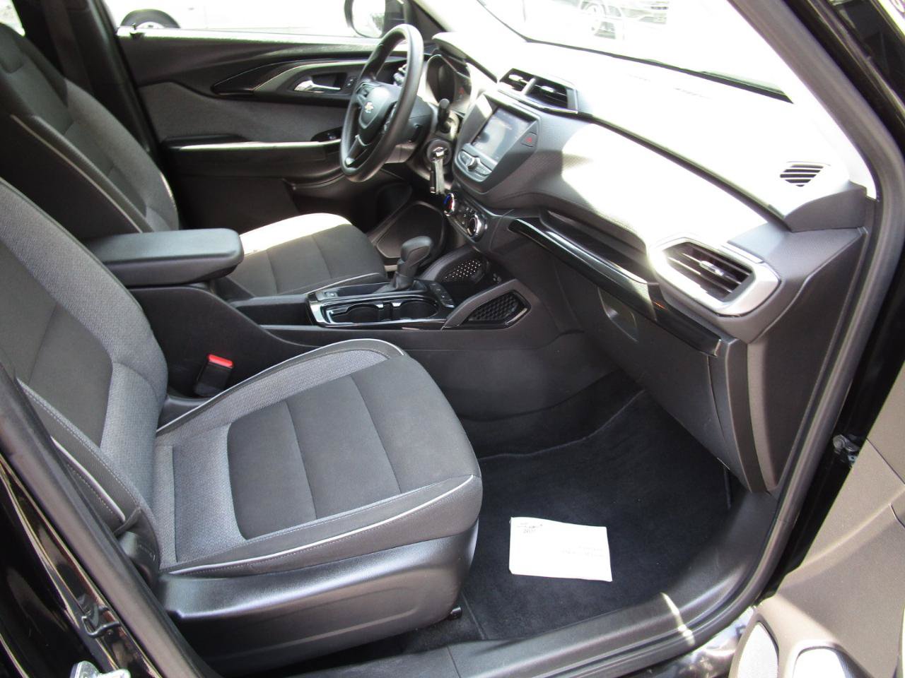 Used 2021 Chevrolet TrailBlazer LS FWD image 25