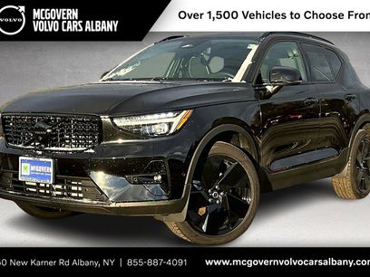 New 2026 Volvo XC40 B5 Ultra w/ Climate Package