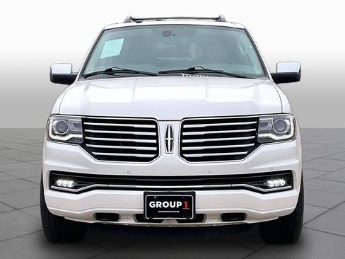 Used 2017 Lincoln Navigator Select AWD/4WD image 4