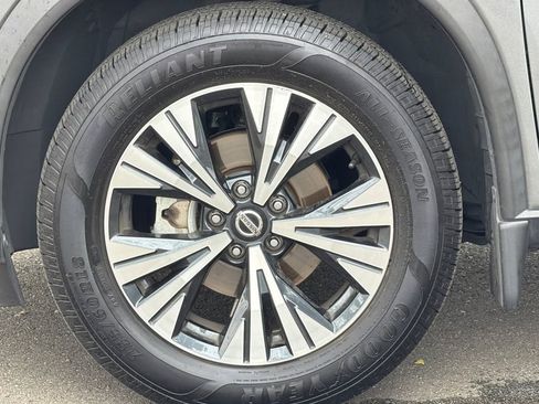 Used 2021 Nissan Rogue SV FWD image 24