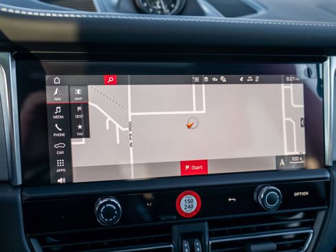 New 2026 Porsche Macan image 17