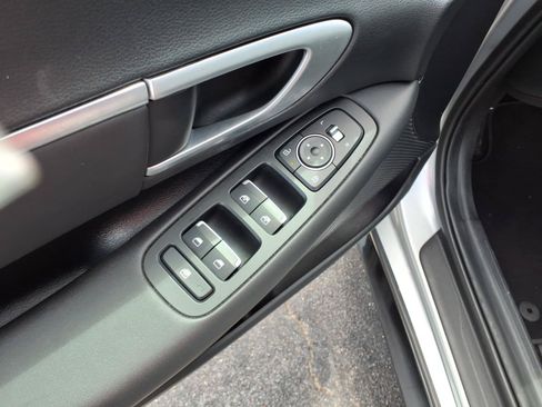 Used 2025 Hyundai Sonata SEL FWD image 8