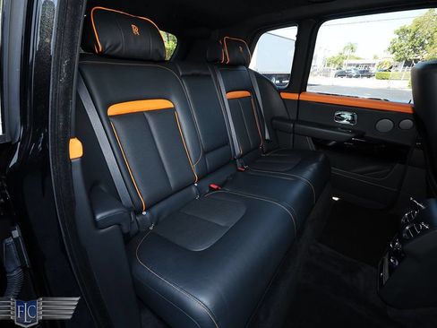 Used 2022 Rolls-Royce Cullinan AWD/4WD image 18