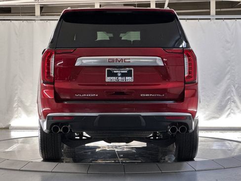 Used 2022 GMC Yukon Denali w/ Advanced Technology Package image 10