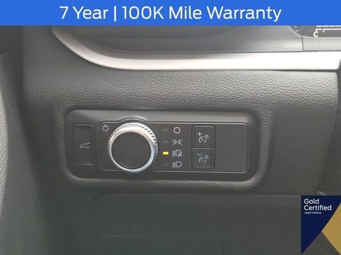 Used 2023 Ford Explorer XLT RWD image 31