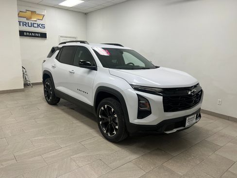 New 2026 Chevrolet Equinox RS image 3