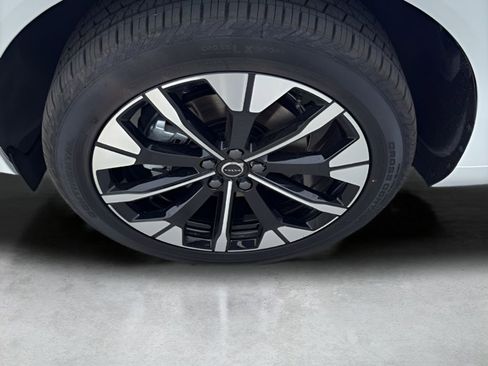 New 2026 Volvo XC60 B5 Plus w/ Protection Package Premier image 18