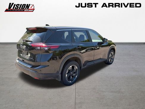 Used 2024 Nissan Rogue SV AWD/4WD image 5