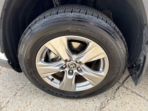 Used 2024 Toyota RAV4 XLE image 10