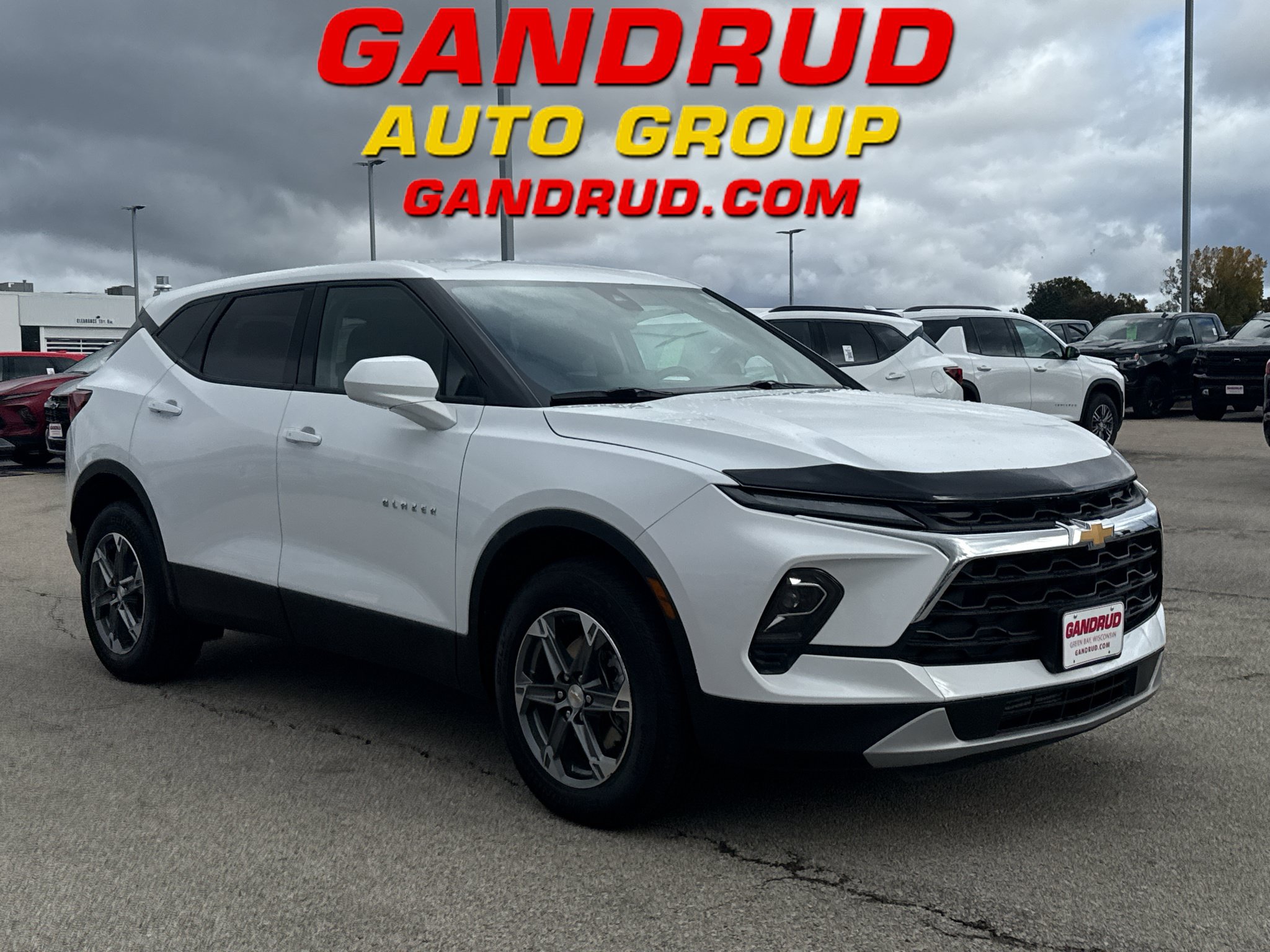 Certified 2025 Chevrolet Blazer LT AWD/4WD image 1