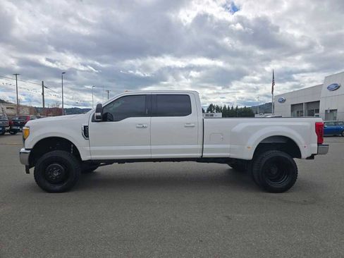 Certified 2017 Ford F350 Lariat w/ Lariat Ultimate Package image 2