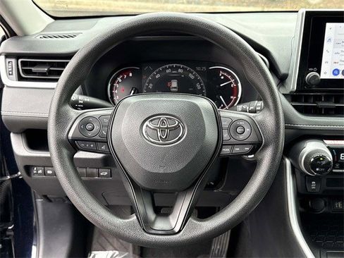 Used 2025 Toyota RAV4 XLE image 19