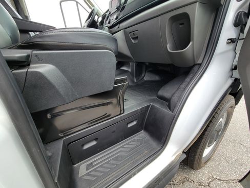 Used 2025 Ford Transit 250 148 Medium Roof RWD image 46