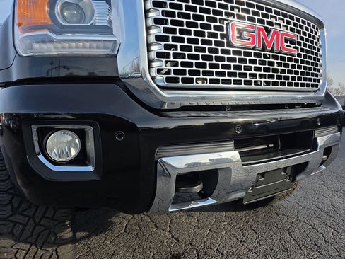 Used 2016 GMC Sierra 2500 Denali w/ Duramax Plus Package image 35
