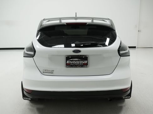 Used 2018 Ford Focus SE image 5